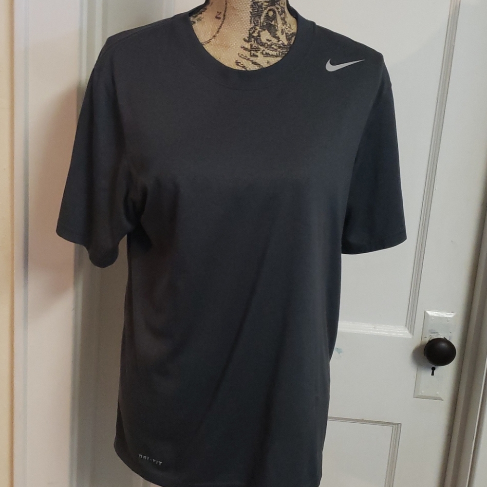 Gray t shirt, small